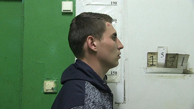 В Екатеринбурге за попытку ограбления задержали студента-трансвестита с электрошокером. ФОТО - Фото 3
