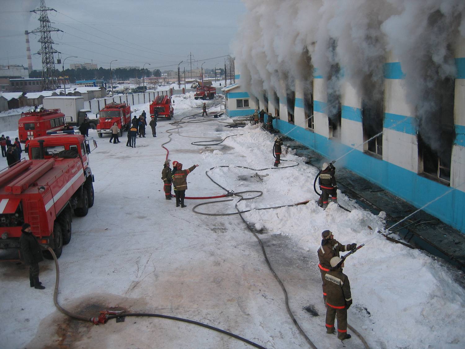 «Люди прыгали из окон: кто на провода попадал, кто куда. Средств эвакуации тогда не было». Вспоминаем истории крупных свердловских пожаров. СПЕЦПРОЕКТ  - Фото 13