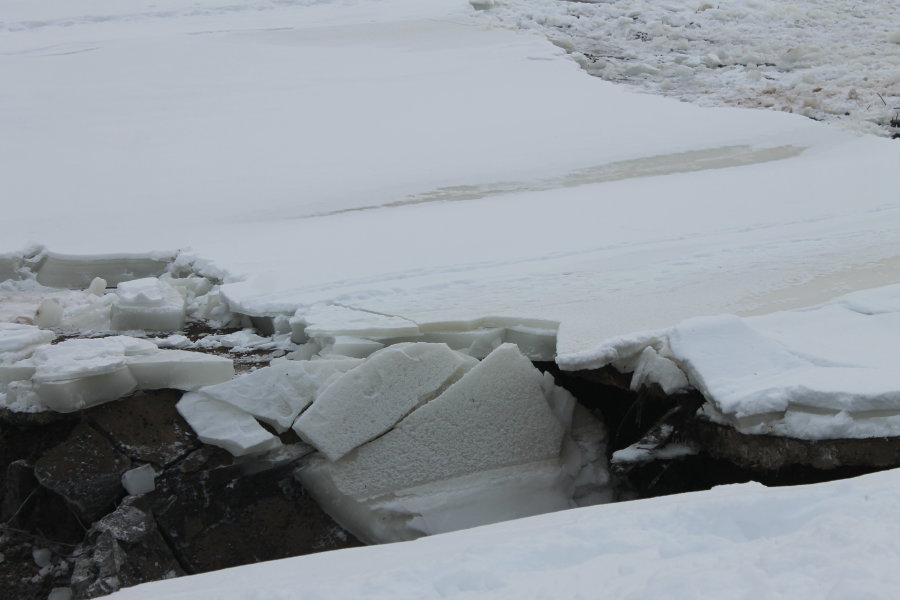 Североуральск снова на грани природной катастрофы. В искусственном русле Ваграна образовался провал. ВИДЕО - Фото 2