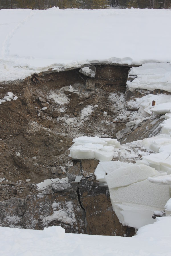 Североуральск снова на грани природной катастрофы. В искусственном русле Ваграна образовался провал. ВИДЕО - Фото 5