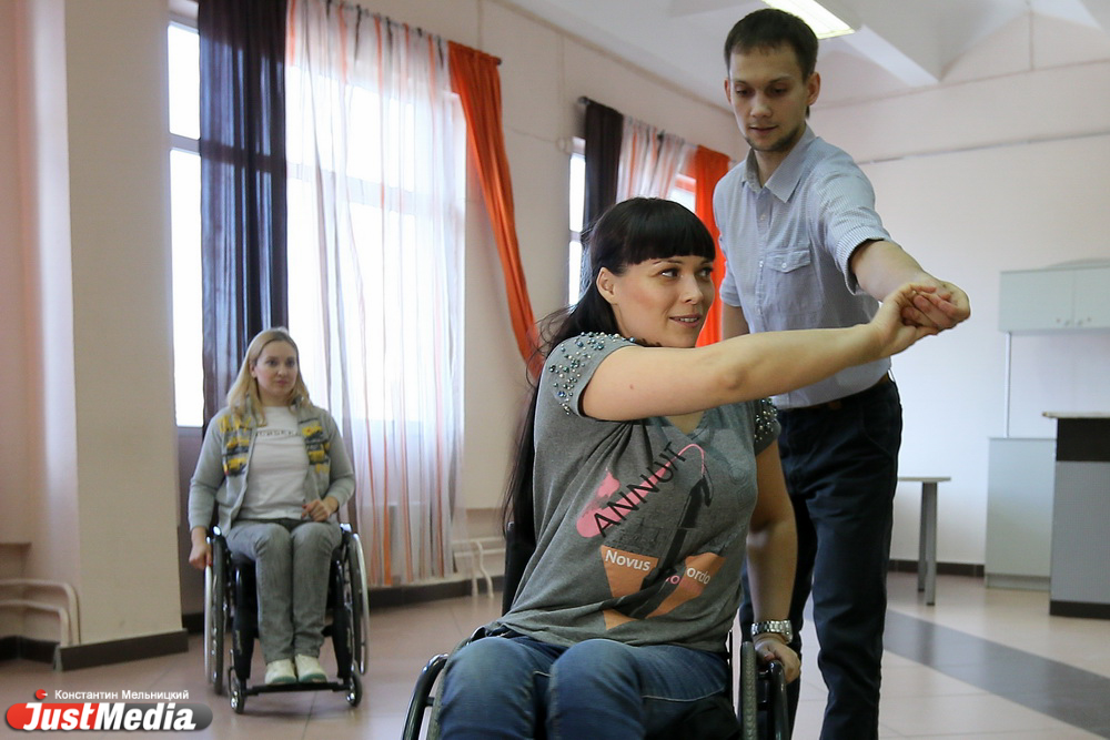 Более тысячи екатеринбуржцев станцуют «Вальс Победы» 9 мая на Плотинке - Фото 5