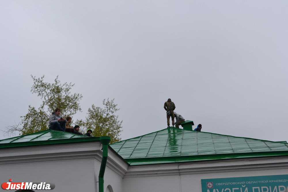 Парад с авиацией, шествие бессмертного полка и фееричный салют. Празднование 70-летия Победы в картинках - Фото 16