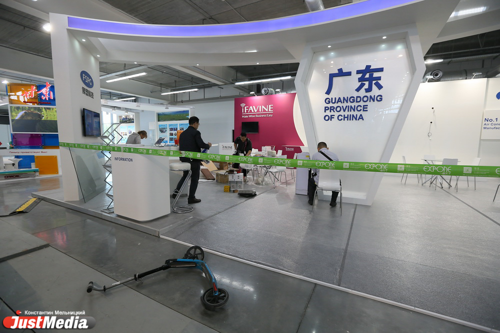 Концепт-кары от АвтоВАЗа, бульдозеры от УВЗ и китайские «ласточки». Что можно будет увидеть на ИННОПРОМе-2015. ФОТОРЕПОРТАЖ, СПОЙЛЕРЫ! - Фото 5