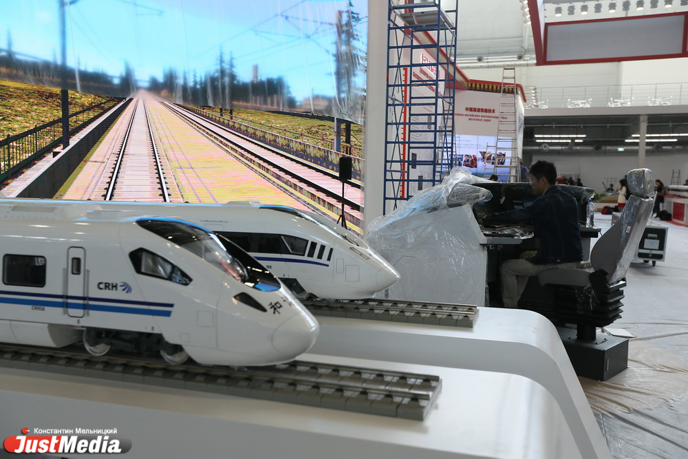 Концепт-кары от АвтоВАЗа, бульдозеры от УВЗ и китайские «ласточки». Что можно будет увидеть на ИННОПРОМе-2015. ФОТОРЕПОРТАЖ, СПОЙЛЕРЫ! - Фото 8