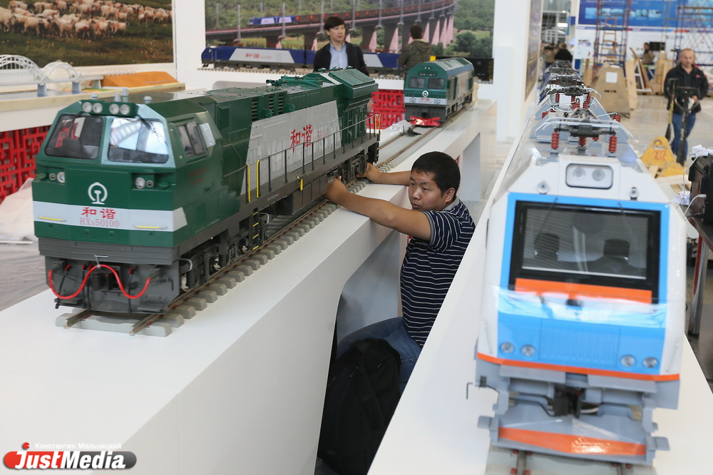 Концепт-кары от АвтоВАЗа, бульдозеры от УВЗ и китайские «ласточки». Что можно будет увидеть на ИННОПРОМе-2015. ФОТОРЕПОРТАЖ, СПОЙЛЕРЫ! - Фото 10