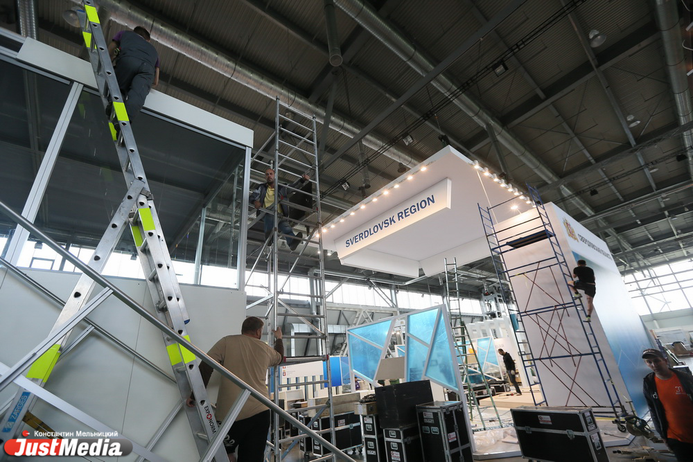 Концепт-кары от АвтоВАЗа, бульдозеры от УВЗ и китайские «ласточки». Что можно будет увидеть на ИННОПРОМе-2015. ФОТОРЕПОРТАЖ, СПОЙЛЕРЫ! - Фото 19