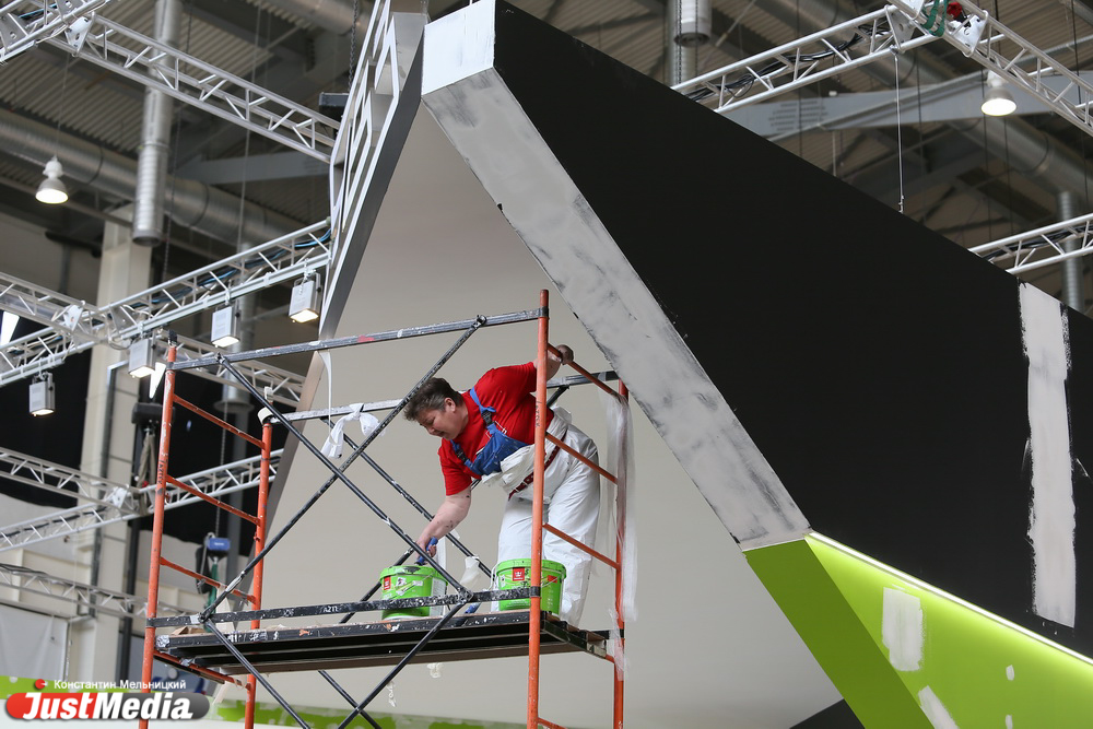 Концепт-кары от АвтоВАЗа, бульдозеры от УВЗ и китайские «ласточки». Что можно будет увидеть на ИННОПРОМе-2015. ФОТОРЕПОРТАЖ, СПОЙЛЕРЫ! - Фото 2