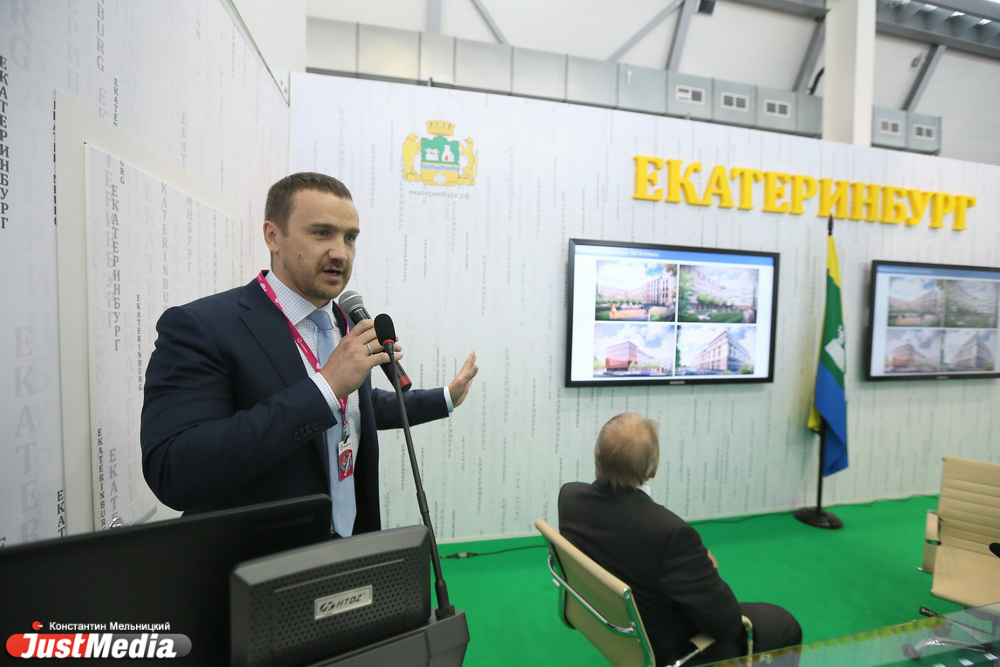 К 300-летию Екатеринбурга в центре города возведут дворец с колоннами и фонтаном  - Фото 8