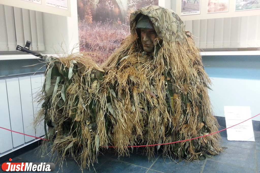 Портреты убийц, настенный спецназ и «Хемингуэй» от Федорченко. «Ночь музеев» глазами JustMedia.ru - Фото 5