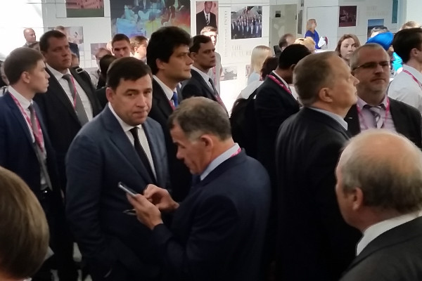 Денис Мантуров и Нирмала Ситхараман открыли ИННОПРОМ-2016. ФОТО - Фото 2