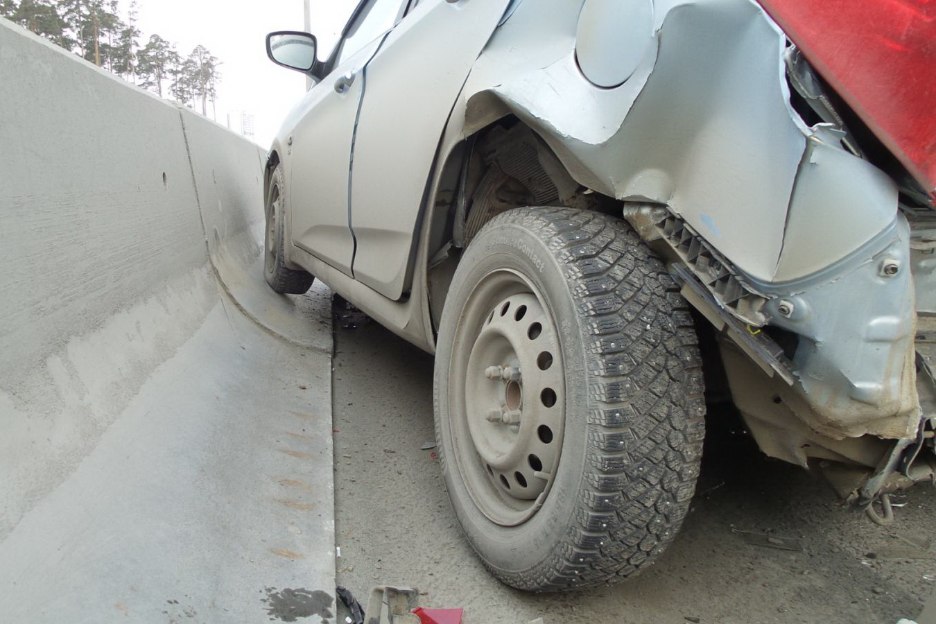 В массовом ДТП на Россельбане пострадали женщина и 10-месячный ребенок. ФОТО - Фото 4