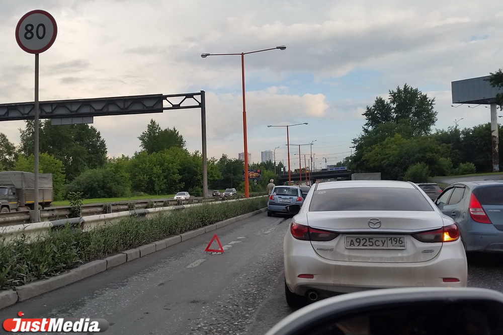 Массовое ДТП парализовало движение на Объездной дороге. ФОТО - Фото 4