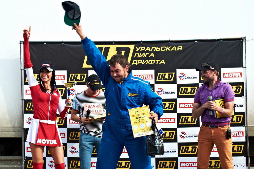 Екатеринбургские гонщики приняли участие во II этапе Открытого чемпионата УрФО по дрифту-2013 - Фото 6