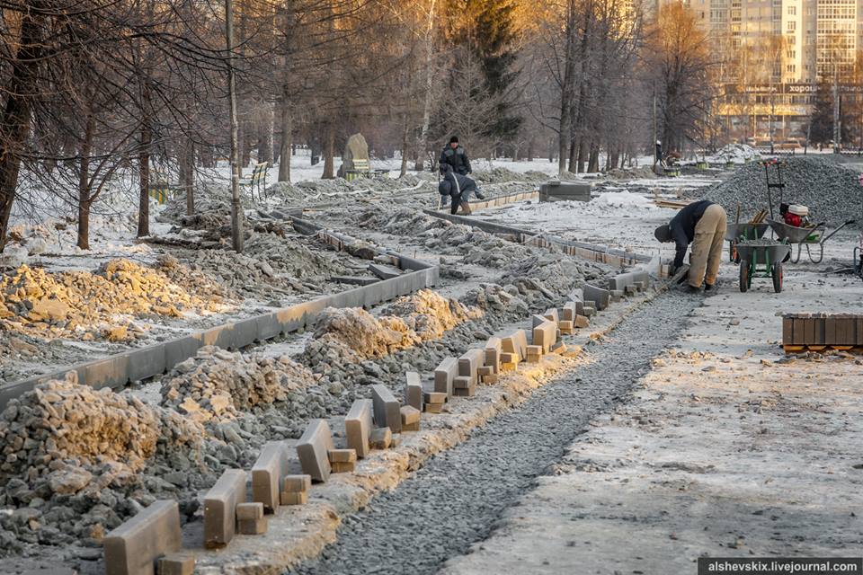 Парк Чкалова перезимует с раскопанными дорогами - Фото 3