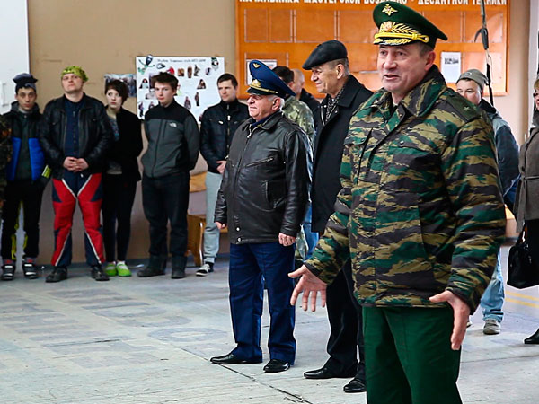 Уральские парашютисты собрали в небе «Звезду Победы». ФОТО - Фото 20