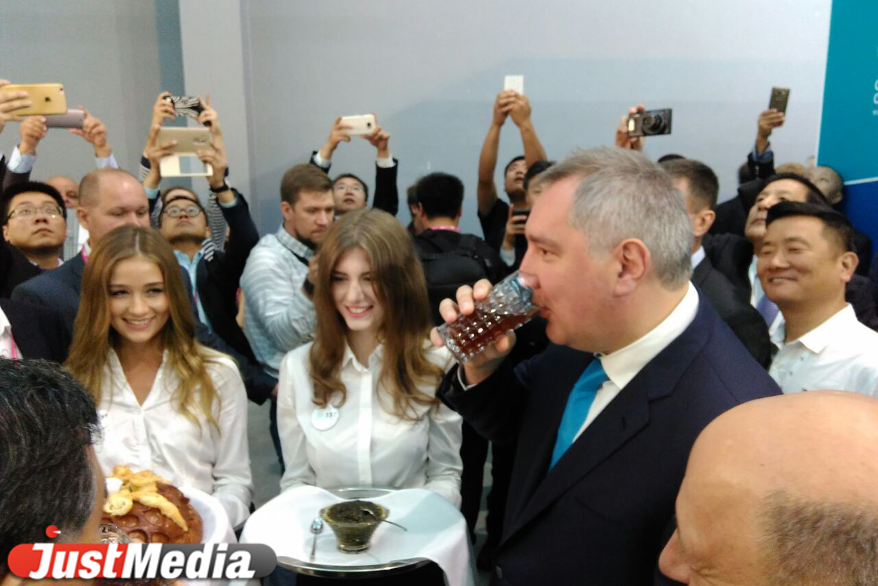 Приезд Рогозина затмил визит Медведева на ИННОПРОМ. ФОТО - Фото 5