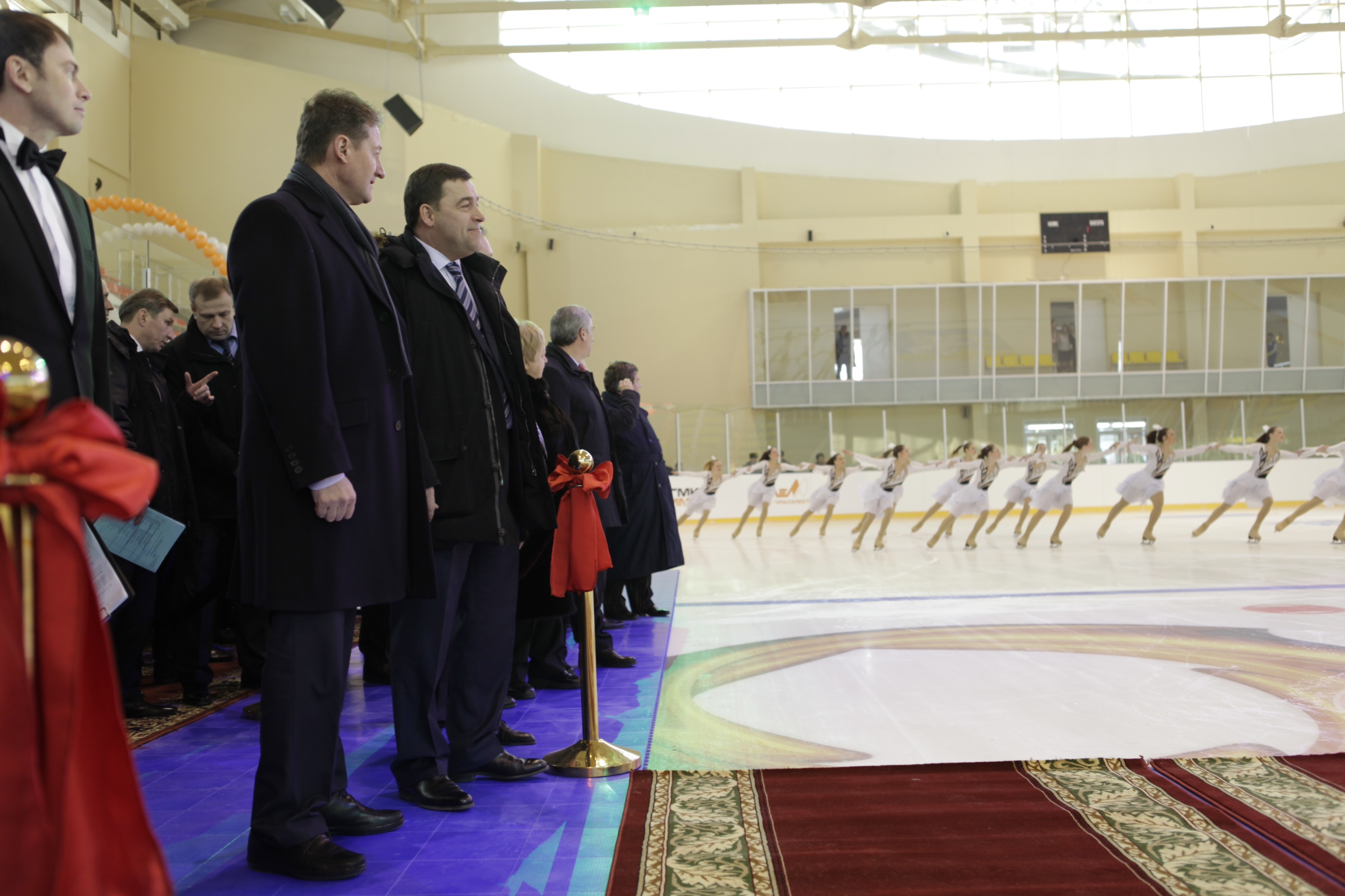 В Верхней Пышме открылся уникальный ледовый дворец: заниматься фигурным катанием и хоккеем здесь смогут 600 детей - Фото 3