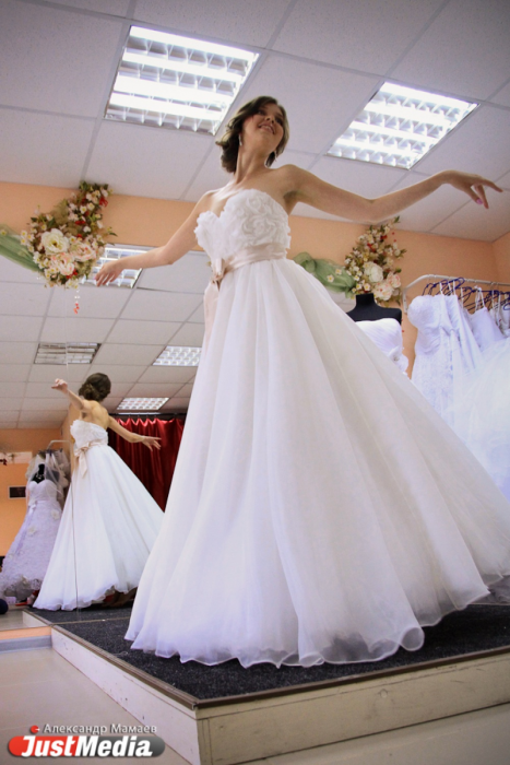 Уж замуж невтерпеж: выбираем свадебное платье - Фото 4