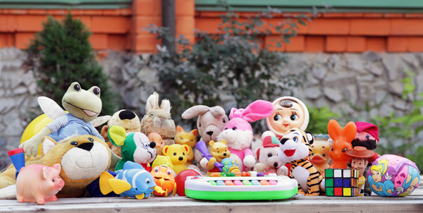 Пуме — мяч, обезьянам — кубик Рубика. У питомцев Екатеринбургского зоопарка появились новые игрушки - Фото 4