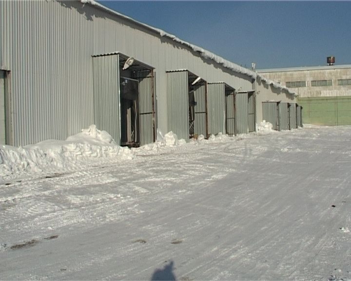 В Екатеринбурге полиция изъяла более 65 тысяч бутылок водки с поддельными акцизными марками - Фото 2