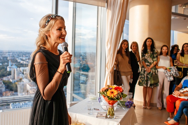 «Алгоритмы имиджа». Екатеринбургский стилист презентовала первую книгу со сводом правил для модниц - Фото 2