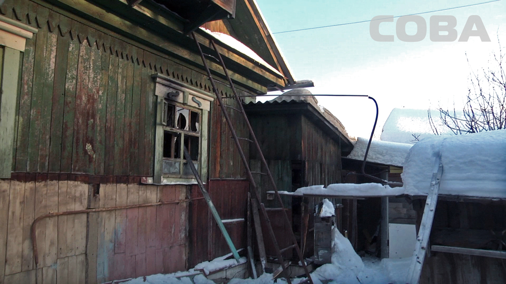 В Екатеринбурге на Восстания сгорели частный дом и баня - Фото 5