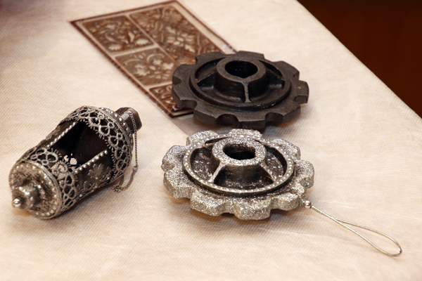 Сухоложские литейщики отправили Деду Морозу в Великий Устюг уникальные игрушки - Фото 2