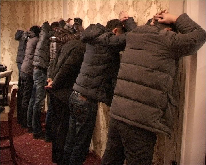 В Екатеринбурге полиция закрыла нелегальное казино. Выручка заведения составляла до миллиона рублей в сутки - Фото 6