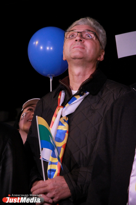 Екатеринбург примет ЧМ-2018! Куйвашев радовался на Вайнера: обнимал Якоба и обещался на концерт «Чайфа»  - Фото 3