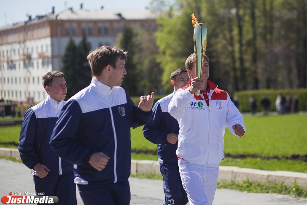 Огненное шествие: как Екатеринбург встретил главный символ Универсиады - Фото 6