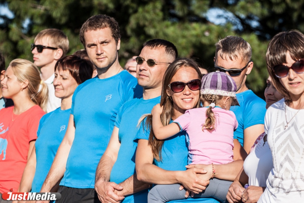Вода и небо: парашютистам в Екатеринбурге пришлось покорять сразу две стихии - Фото 5