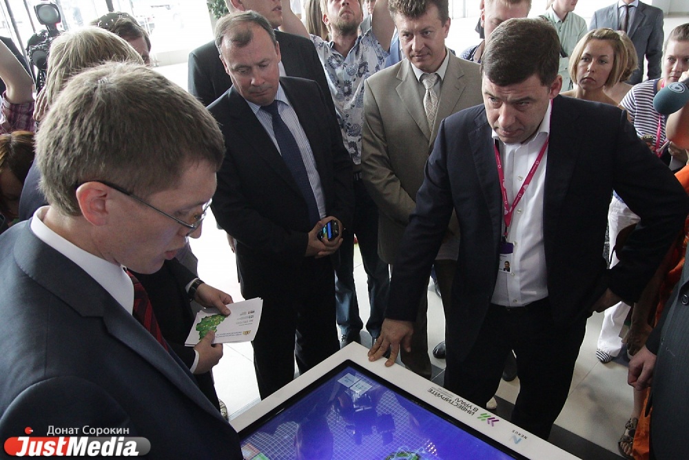 Куйвашев обещал, что кондиционеры на ИННОПРОМе будут работать везде и все время, а журналистов будут кормить на убой - Фото 3