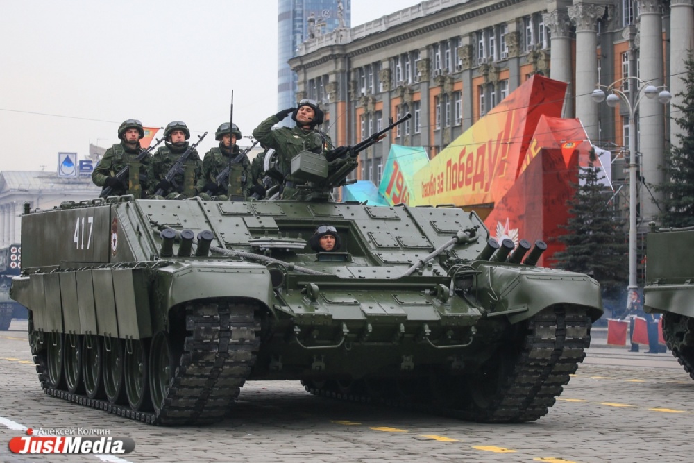Екатеринбург сегодня отмечает День Победы - Фото 4