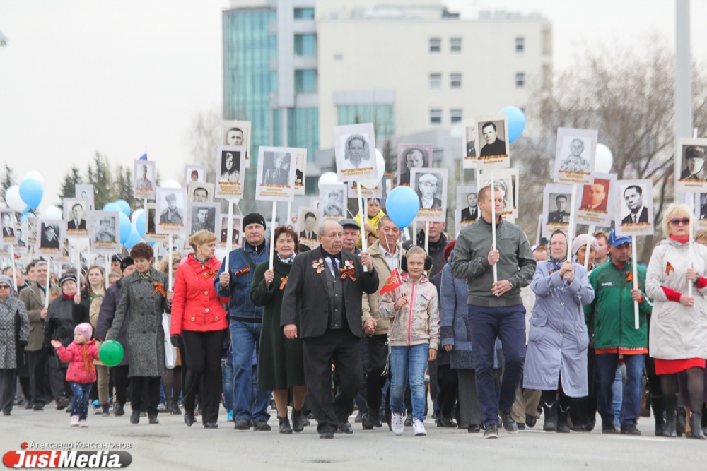 Легендарная «Катюша» и царица полей — пехота. В Верхней Пышме в День Победы постарались сохранить историю - Фото 8