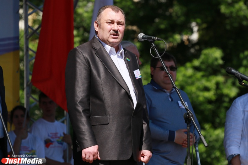 Силовики проредили колонны сторонников Путина. Не все, пришедшие поддержать государственный курс, смогли попасть на площадь - Фото 6