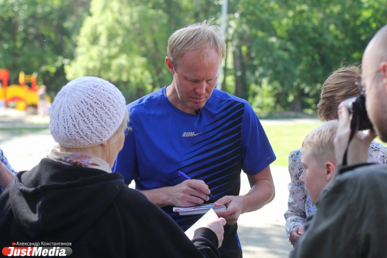 Зарядка для Севастополя. Сергей Чепиков расшевелил крымских гостей - Фото 3