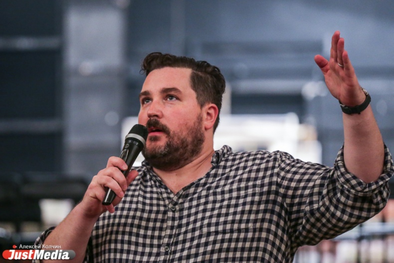 Ритуальное очищение  и возвращение к молитве: в Екатеринбурге поставят оперу на санскрите о жизни Ганди  - Фото 2