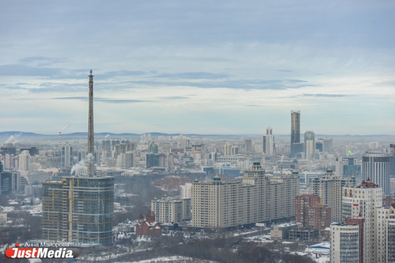 «Южные ворота Екатеринбурга» почти готовы. Первый дом с панорамными окнами, вертолетной площадкой и собственным входом в ЦПКиО сдадут через полгода. ФОТО - Фото 8