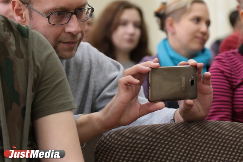 Чужой против хищника - в Екатеринбурге юные поэты забатлили именитых писателей. ФОТО И ВИДЕО - Фото 3