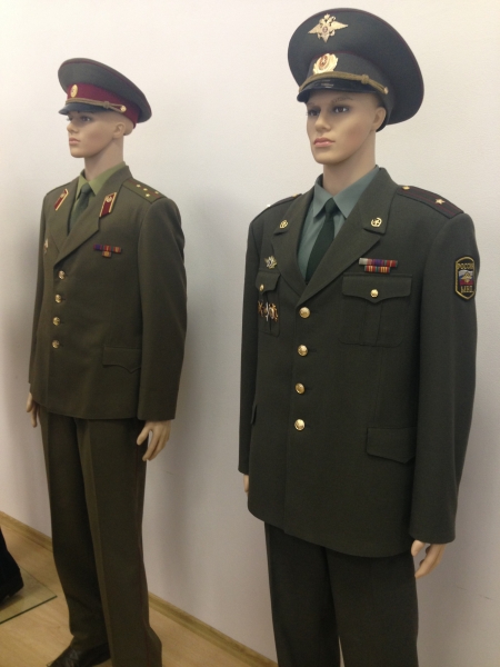 Накануне Дня Победы сотрудники полиции представили историю своей службы в вооружении, технике и форменном обмундировании - Фото 3