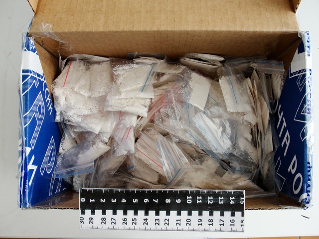 В Екатеринбурге задержаны сбытчики «синтетики». На вырученные деньги они покупали дорогие внедорожники - Фото 3