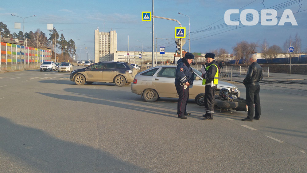 В ДТП возле «Радуга-Парка» серьезные травмы получил мотоциклист - Фото 3