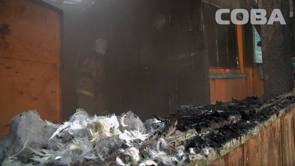 В Екатеринбурге на Восстания сгорели частный дом и баня - Фото 7