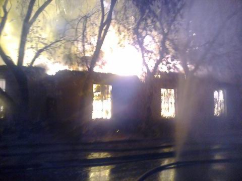 В Екатеринбурге в ночь на воскресенье сгорел мебельный цех. Площадь пожара — 1500 кв. метров - Фото 3