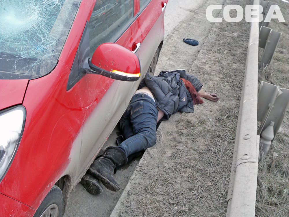 На Объездной дороге автоледи на малолитражке сбила неадекватного пешехода. ФОТО 18+ - Фото 6