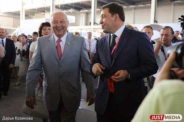 Пятилетка Куйвашева: не мешал предпринимателям, помогал театрам и встал на хоккейные коньки - Фото 3