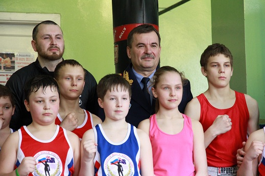 Родион Пастух дал мастер-класс юным боксерам: показал свои коронные удары - Фото 5