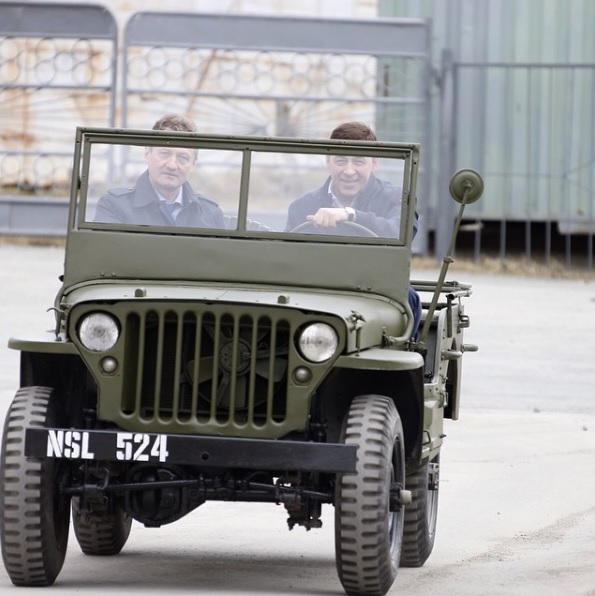 Пятилетка Куйвашева: не мешал предпринимателям, помогал театрам и встал на хоккейные коньки - Фото 12