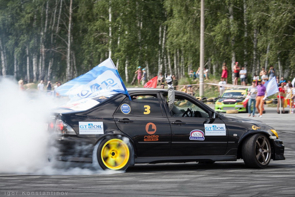 Екатеринбургские гонщики приняли участие во II этапе Открытого чемпионата УрФО по дрифту-2013 - Фото 3