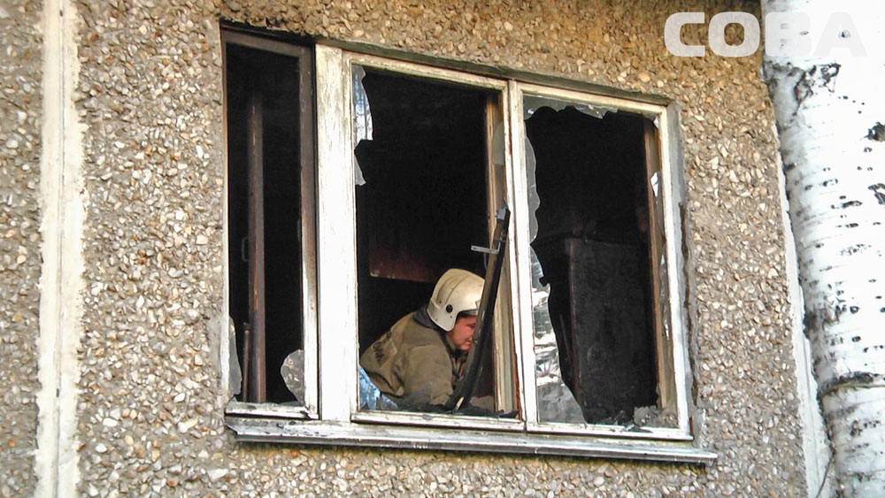 В Екатеринбурге из-за непотушенной сигареты горела квартира  - Фото 4